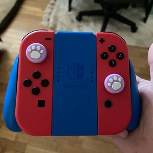 Nintendo switch+ANIMAL CROSSING AND MARIO KART